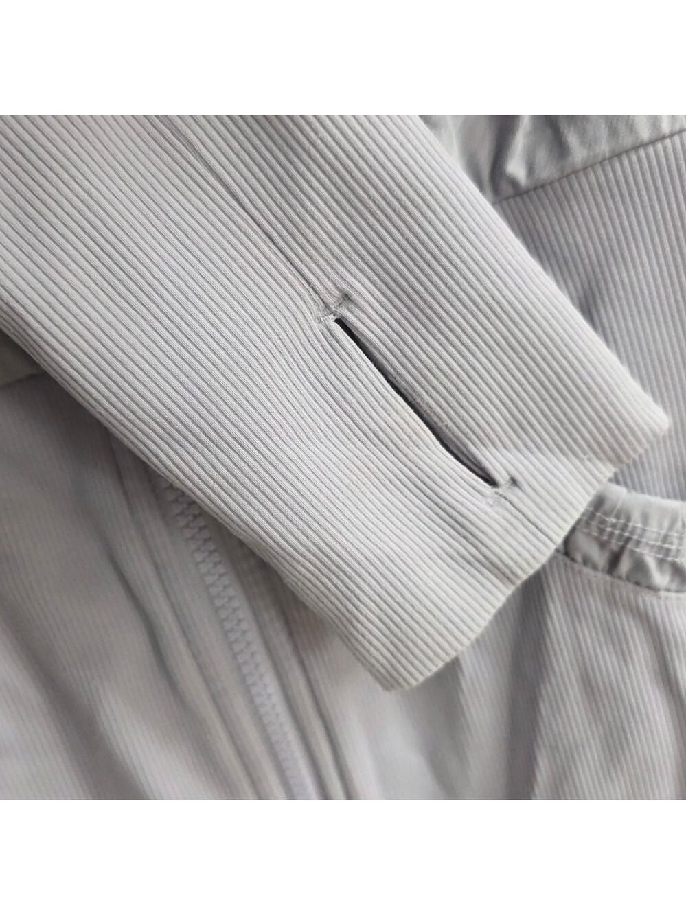 Lululemon Reversible Jacket - Picture 4 of 16